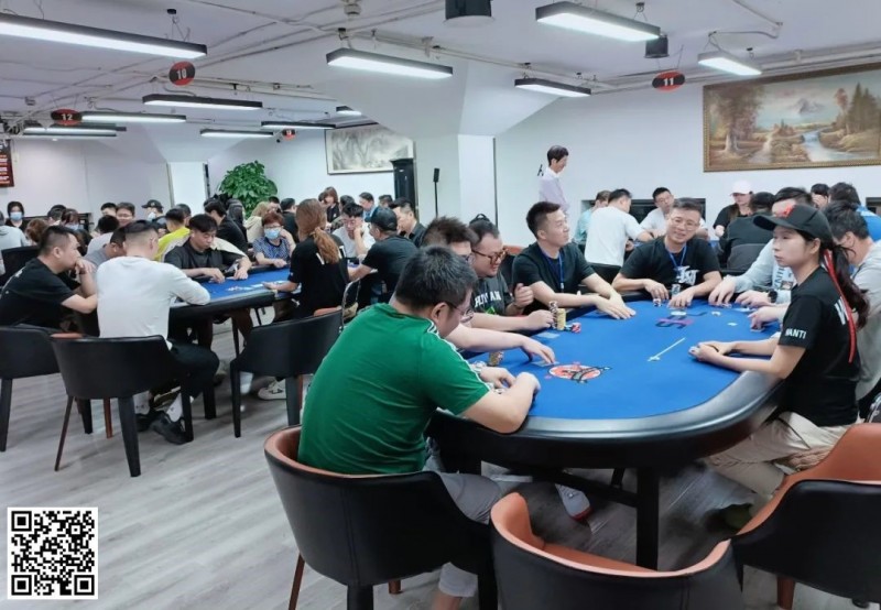 【EPCP扑克】上海万体SPC国庆赛 | C组213人参赛创新高，奇点战队蒋潮 30,95万记分牌领衔39人晋级