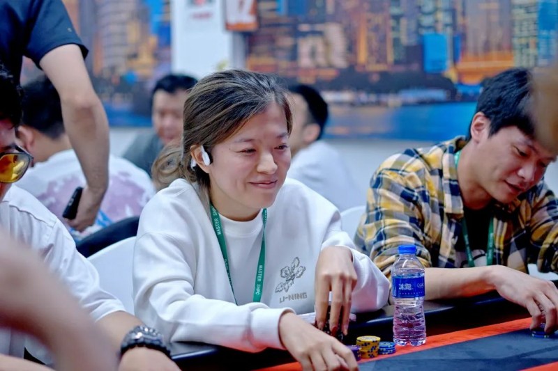 【EPCP扑克】2023上海杯SHPC®秋季赛 |85人奖励圈大门敞开，王言遗憾成泡沫，赵鑫子125.2万计分领跑