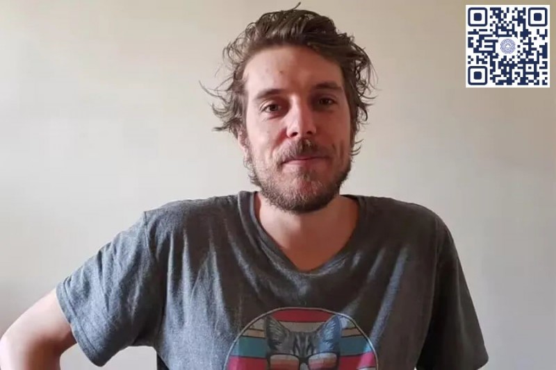【EPCP扑克】疯狂的扑克天才，抽着烟唱着歌赢了278万刀，曾连续打了1000天比赛