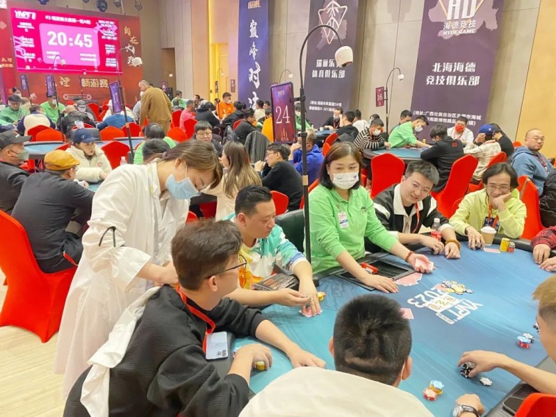 【EPCP扑克】彩云杯畅游赛大理站主赛开拔！A组吸引129人参赛35人晋级！杨宗儒装袋31.4万记分牌成CL