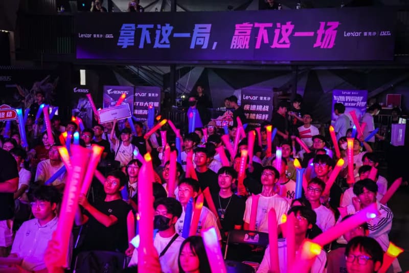 【EPCP扑克】电竞比赛中的临场调整信号解析:从战术变化到心理博弈